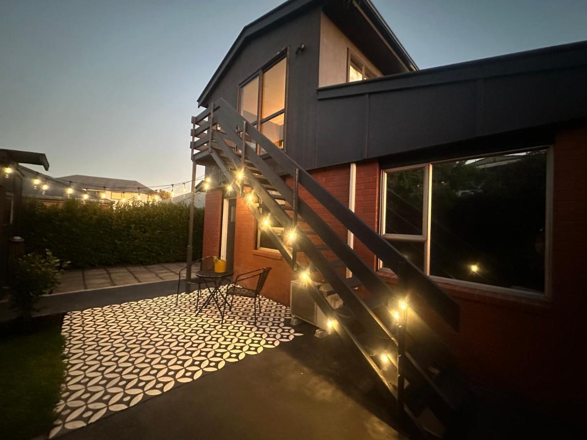 Beckenham Studio On Tree Lined Street Christchurch Exterior foto